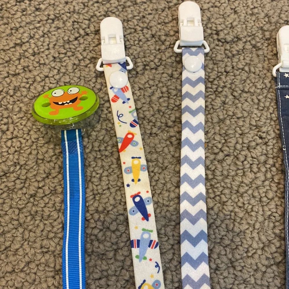 10 Pacifier Clips - Picture 2 of 5